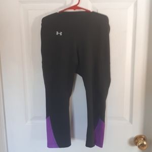 LADIES UNDER ARMOUR EXERCISE CAPRIS